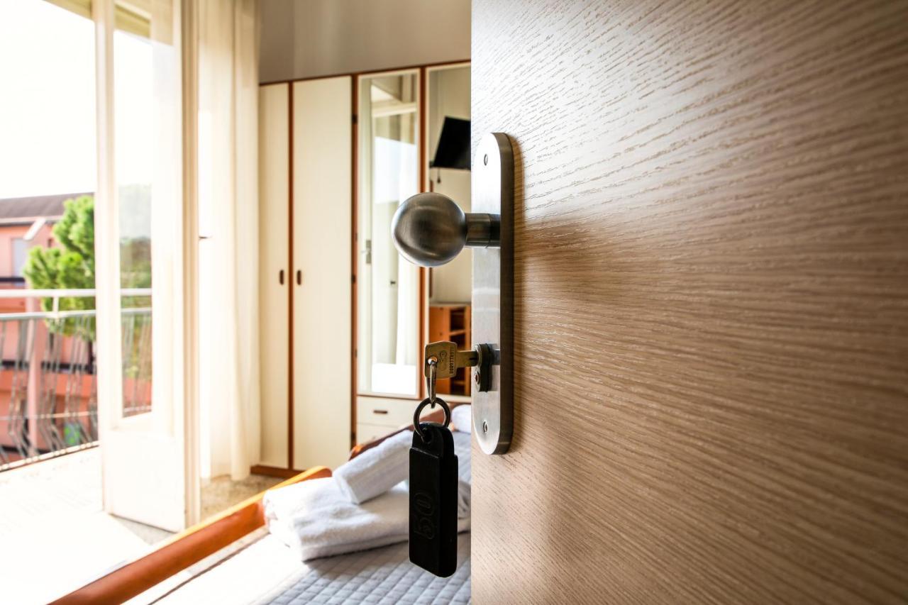 Hotel Ausonia B&B Ρίμινι Εξωτερικό φωτογραφία